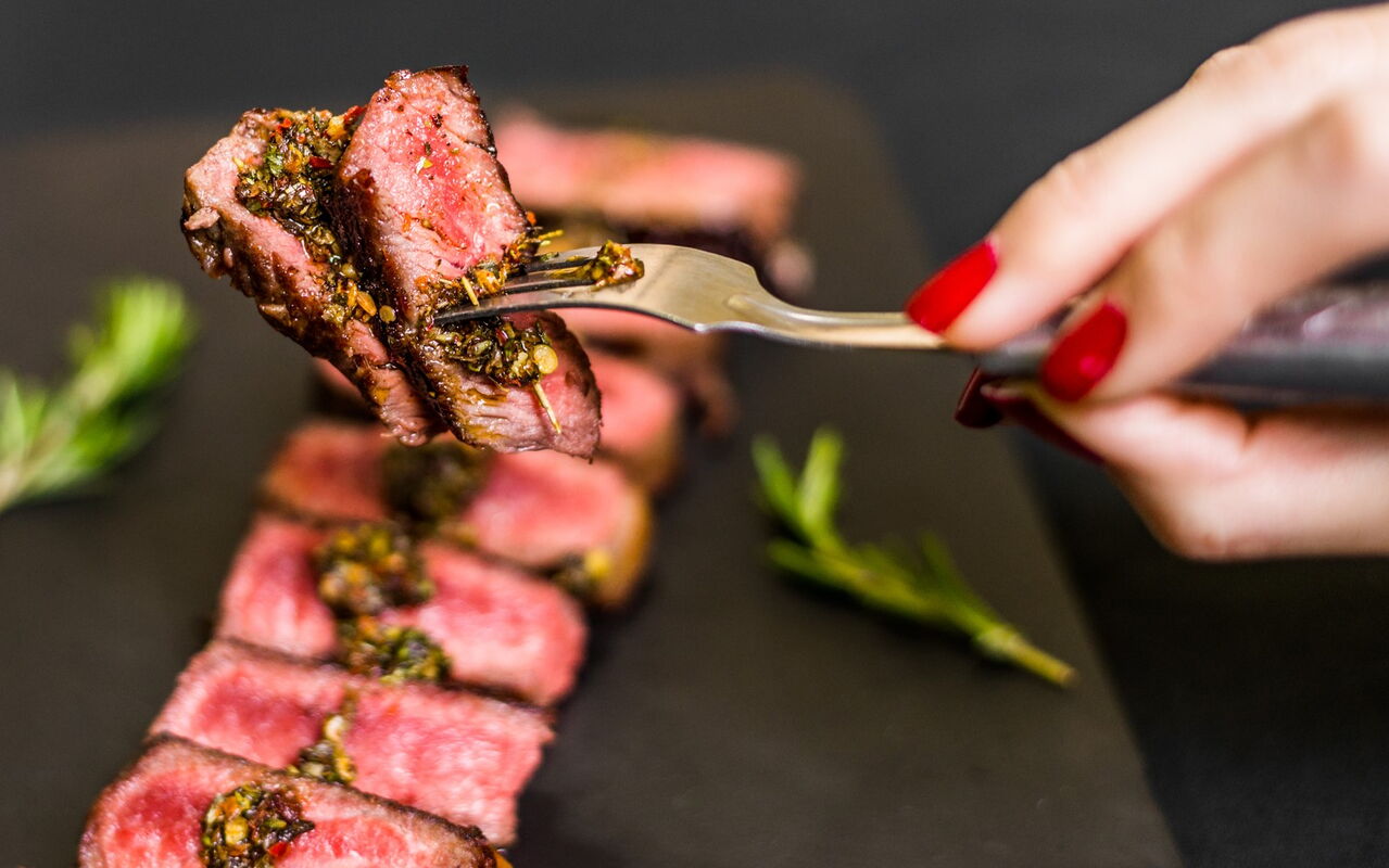 Bocconcini di manzo Natura alla griglia con salsa chimichurri